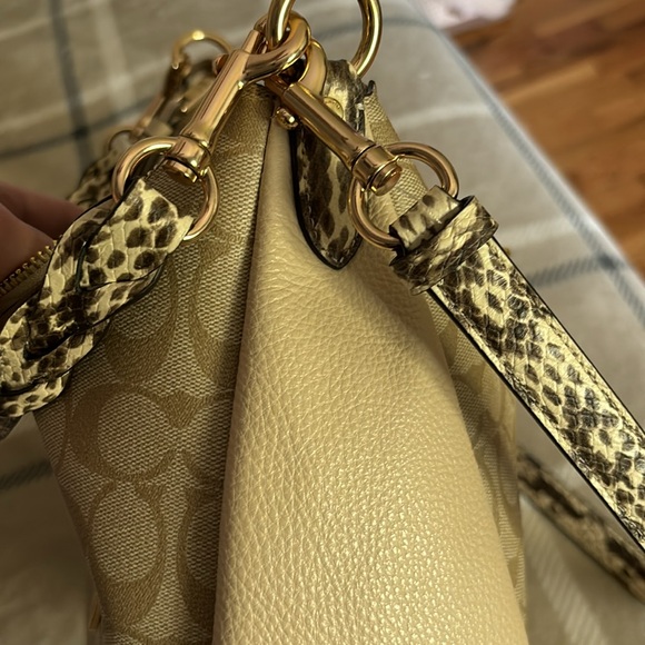 COACH Shoulder Bag - Picture 14 of 14